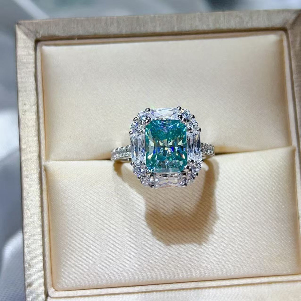 1133d1f3-c8ca-47e7-b87e-c713dda6eb04-Max