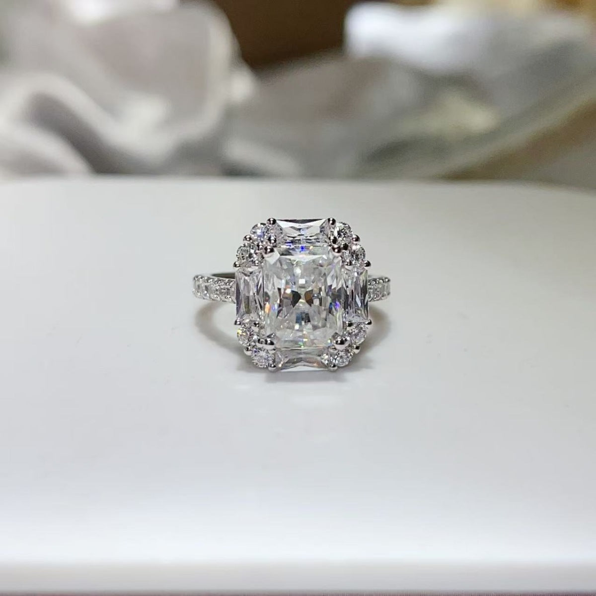 2f999235-4165-4518-b9b1-0f782295eae8-Max