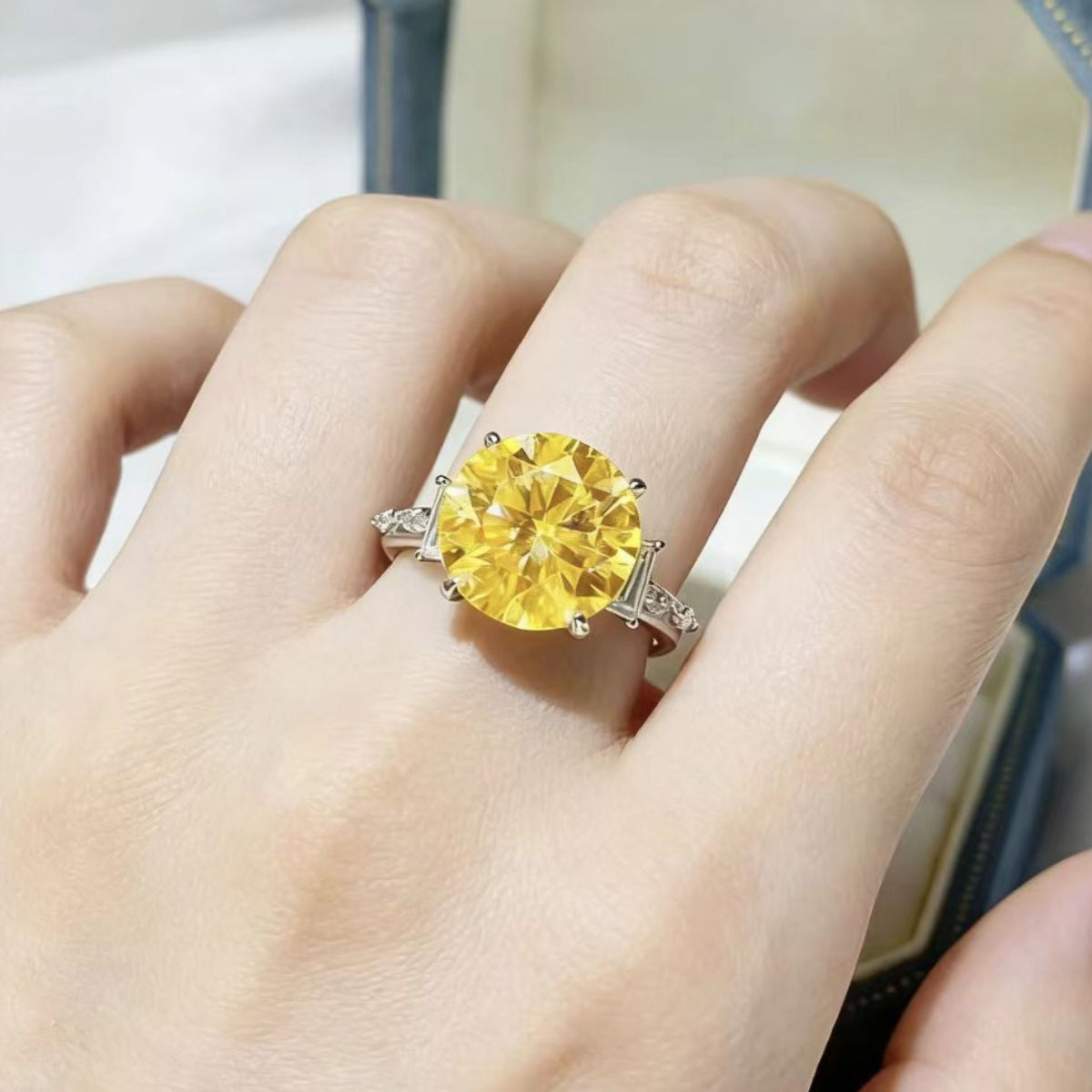 ad20c2f7-6ba0-4384-96b8-e4fbafec63de-Max